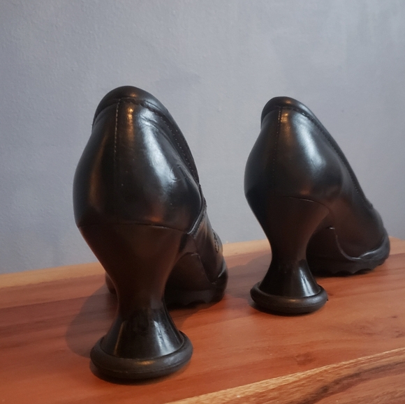 JOHN FLUEVOG BLACK LEATHER PUMPS SIZE 6.5 - Picture 11 of 16